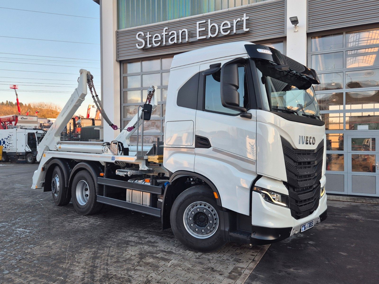 Fahrzeugabbildung Iveco X-Way 460 6x2 Absetzkipper Meiller AK16