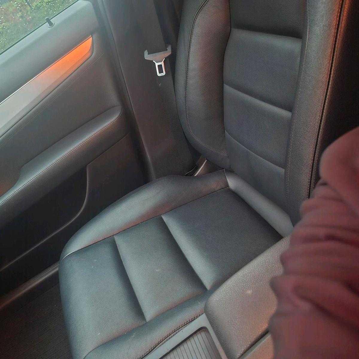 Mercedes-Benz C220 2013 — photo 10