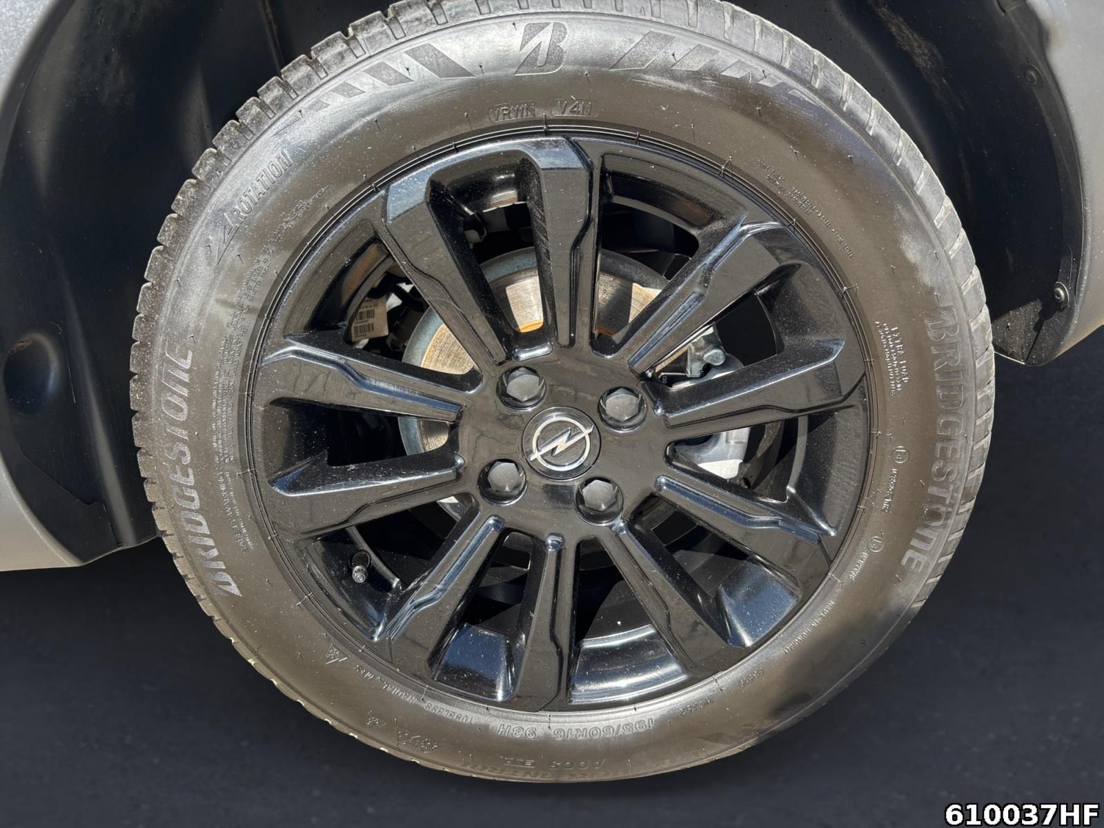 Fahrzeugabbildung Opel Crossland 1.2 Turbo Elegance Paket (EURO 6e)