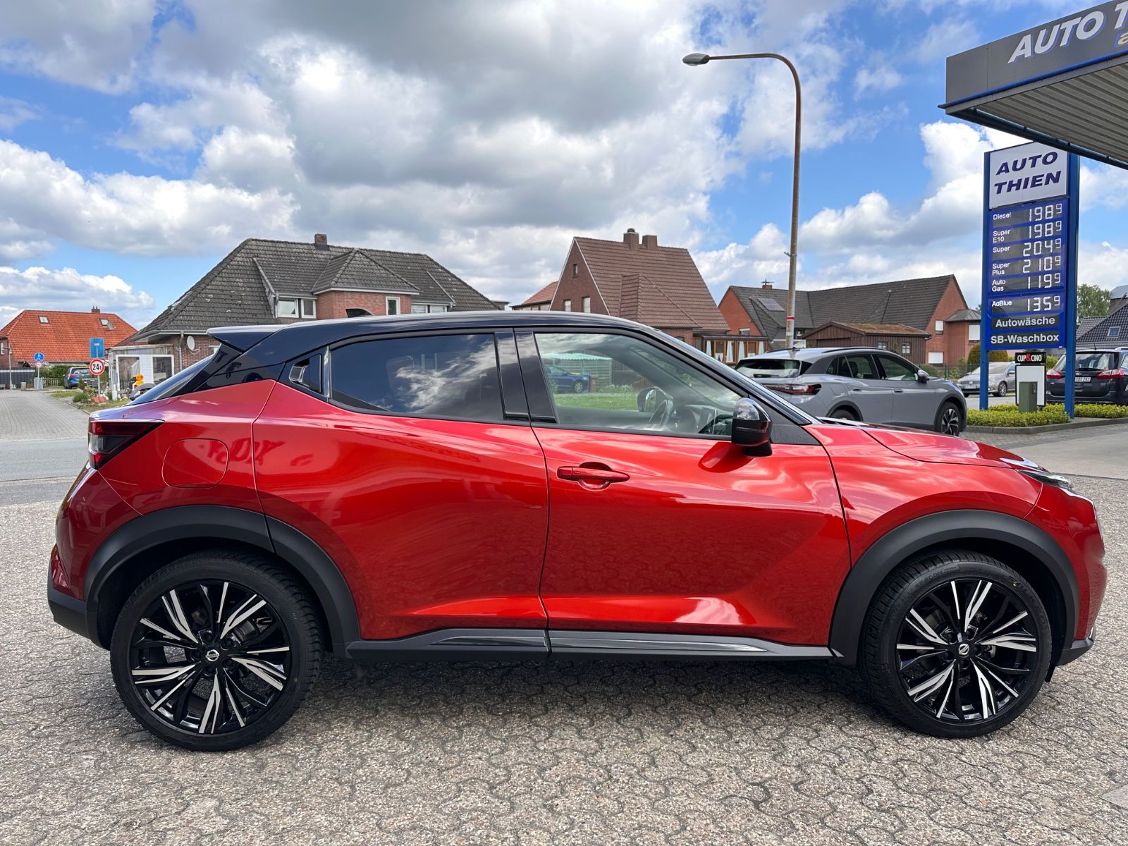 Fahrzeugabbildung Nissan Juke N-Design 1.0 DIG-T DCT Bose/LED/GRA/LM19"