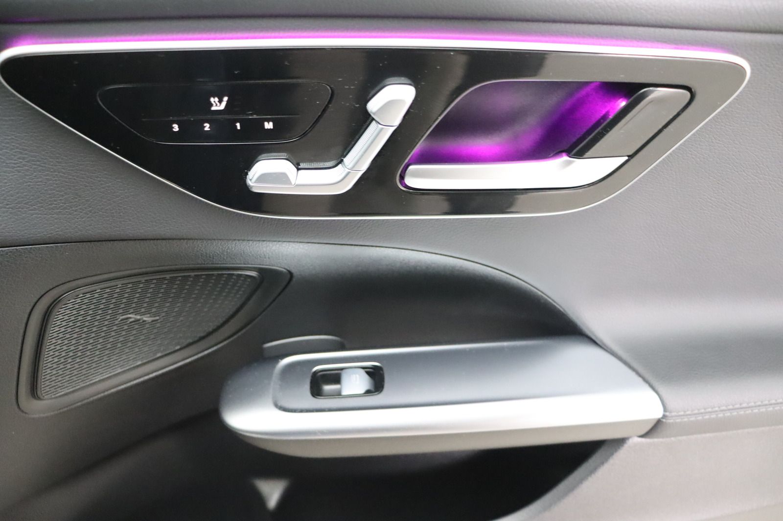 Fahrzeugabbildung Mercedes-Benz C 220 T d 4Matic Standhzg. * LED *