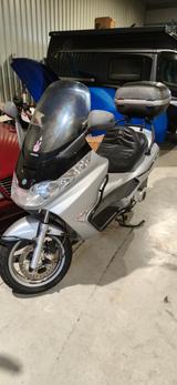 Piaggio X 8 200 - PIAGGIO ROLLER 200