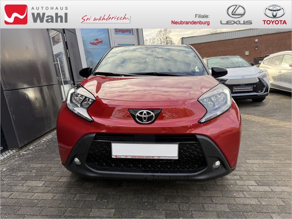 Toyota Aygo X 1.0 Teamplayer imagem 2