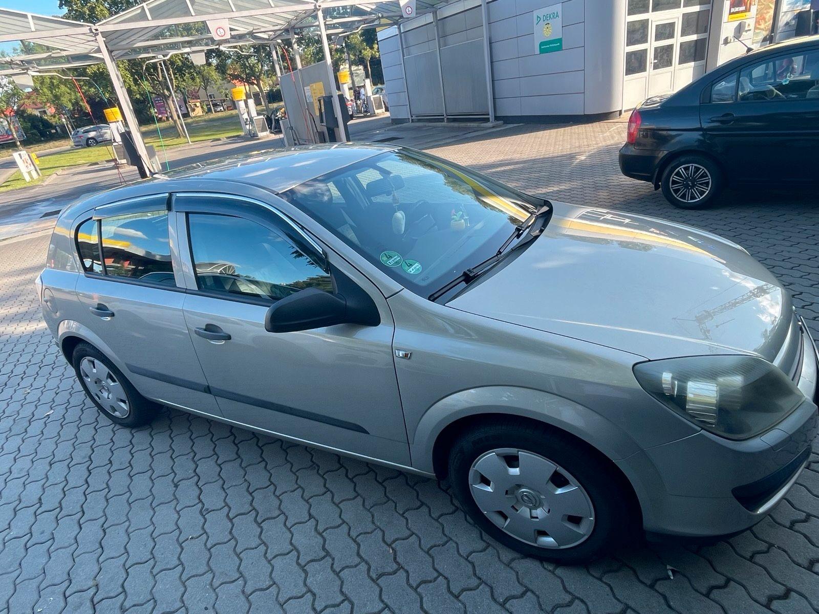 Opel Astra 2005 — engine 125 HP (92kW)