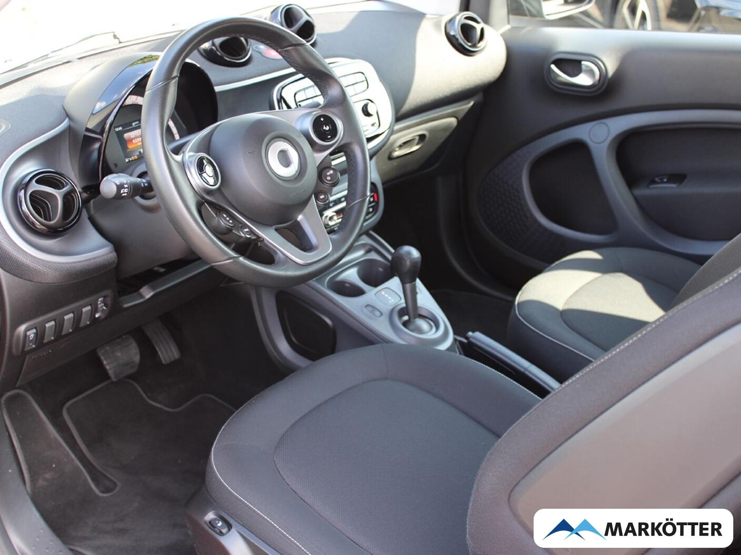 Smart fortwo cabrio Basis 66 kW SHZ/LED/KLIMA