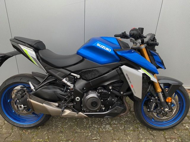 Suzuki GSXS1000