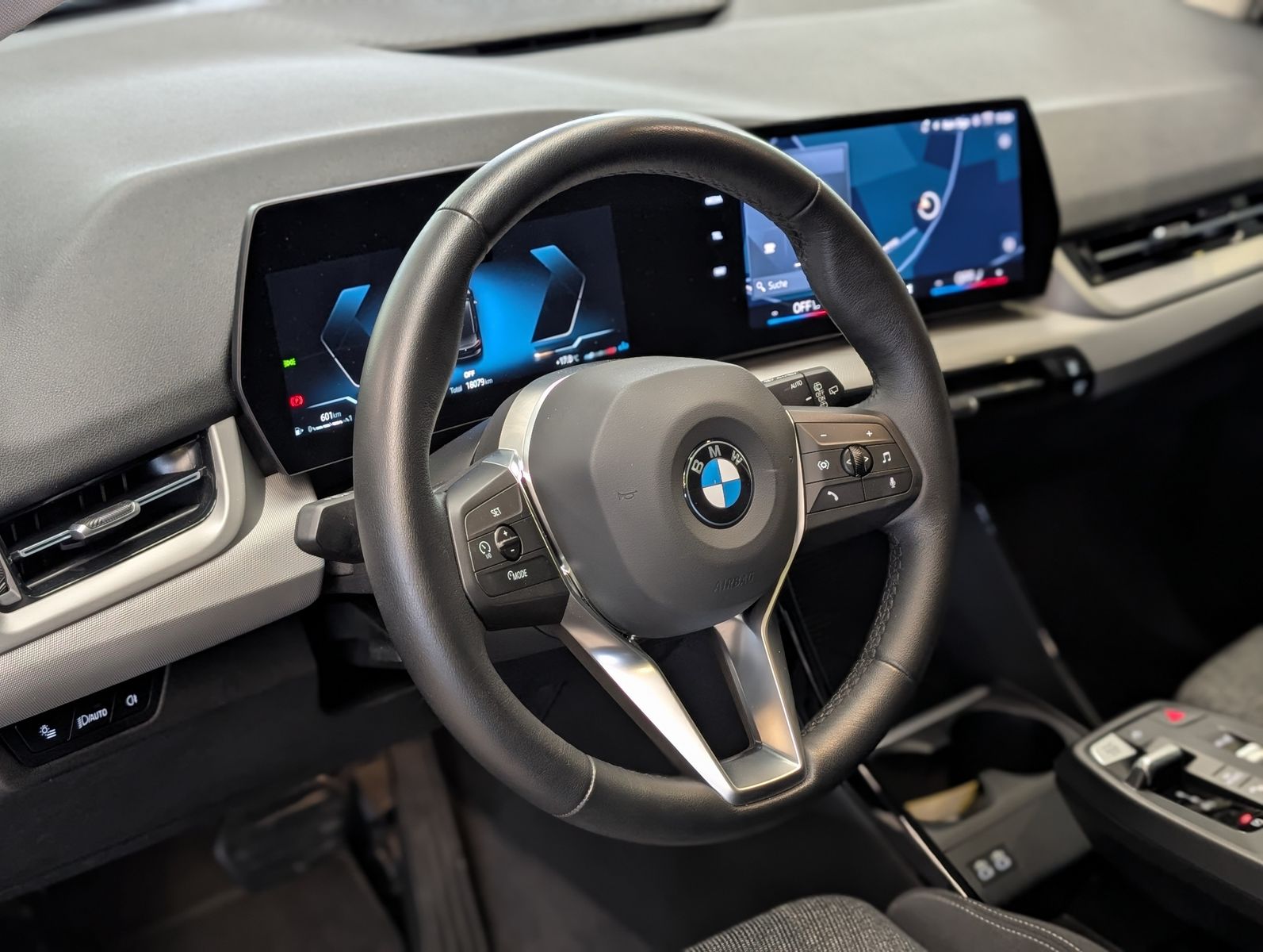 Fahrzeugabbildung BMW 218 Active Tourer i Travel-Pake LED Cam Pano AHK