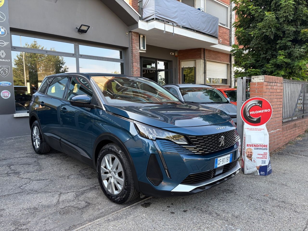 Peugeot 5008 BlueHDi 130 S&S EAT8 Active Pack imagem 2