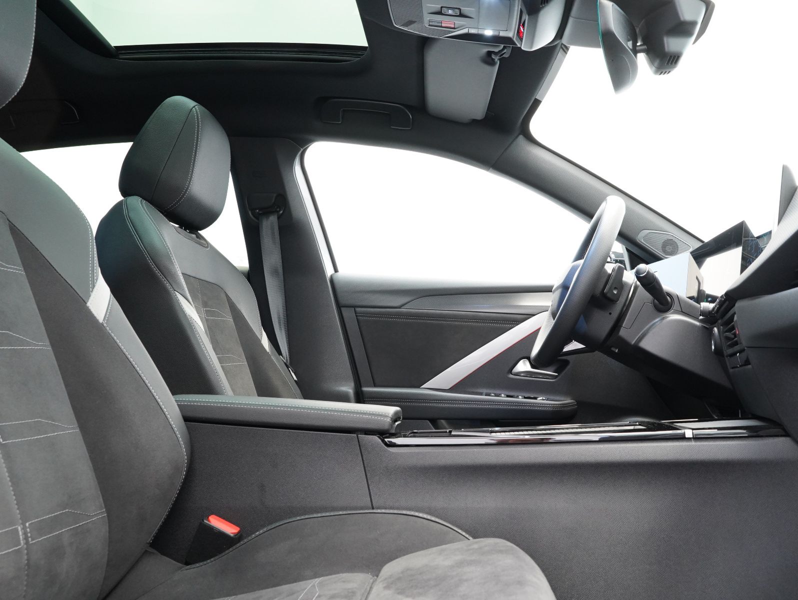Fahrzeugabbildung Opel Astra L Lim. 5-trg. Ultimate INTELLILUX/PANORAMA