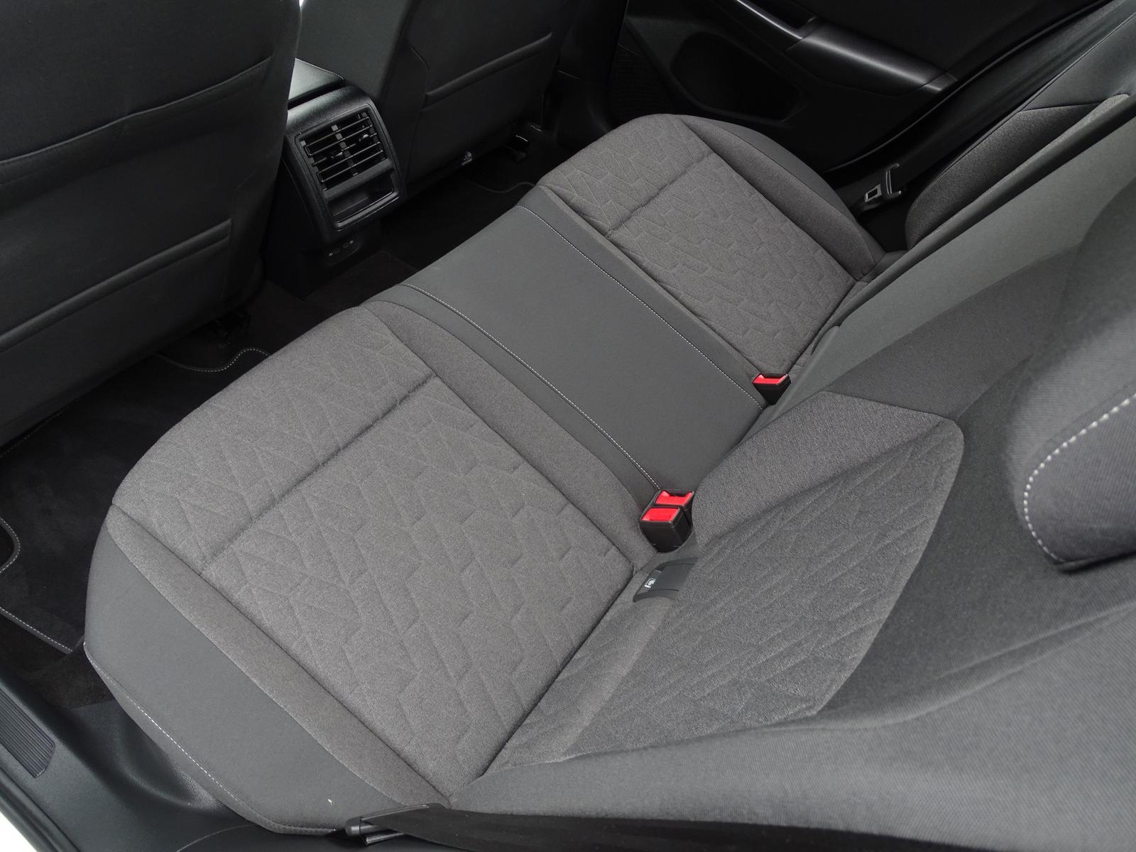 Volkswagen Golf VIII 16V TSI Life LED ACC Android Apple USB, миниатюра 30