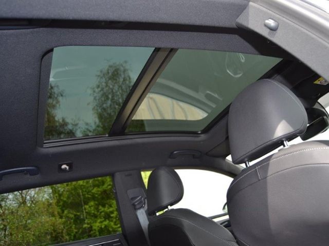 Arteon SB 2.0 TDI 200 PS 4M DSG R-Line VOLL/AHK/