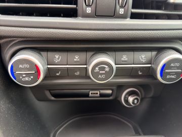 Alfa Romeo Giulia Veloce Q4 2.0 Turbo 16V Kam.+KeyLess+SHZ