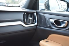 Fahrzeugabbildung Volvo V60 Inscription T8 Plug-In Hybrid AWD*PANO*STHZ