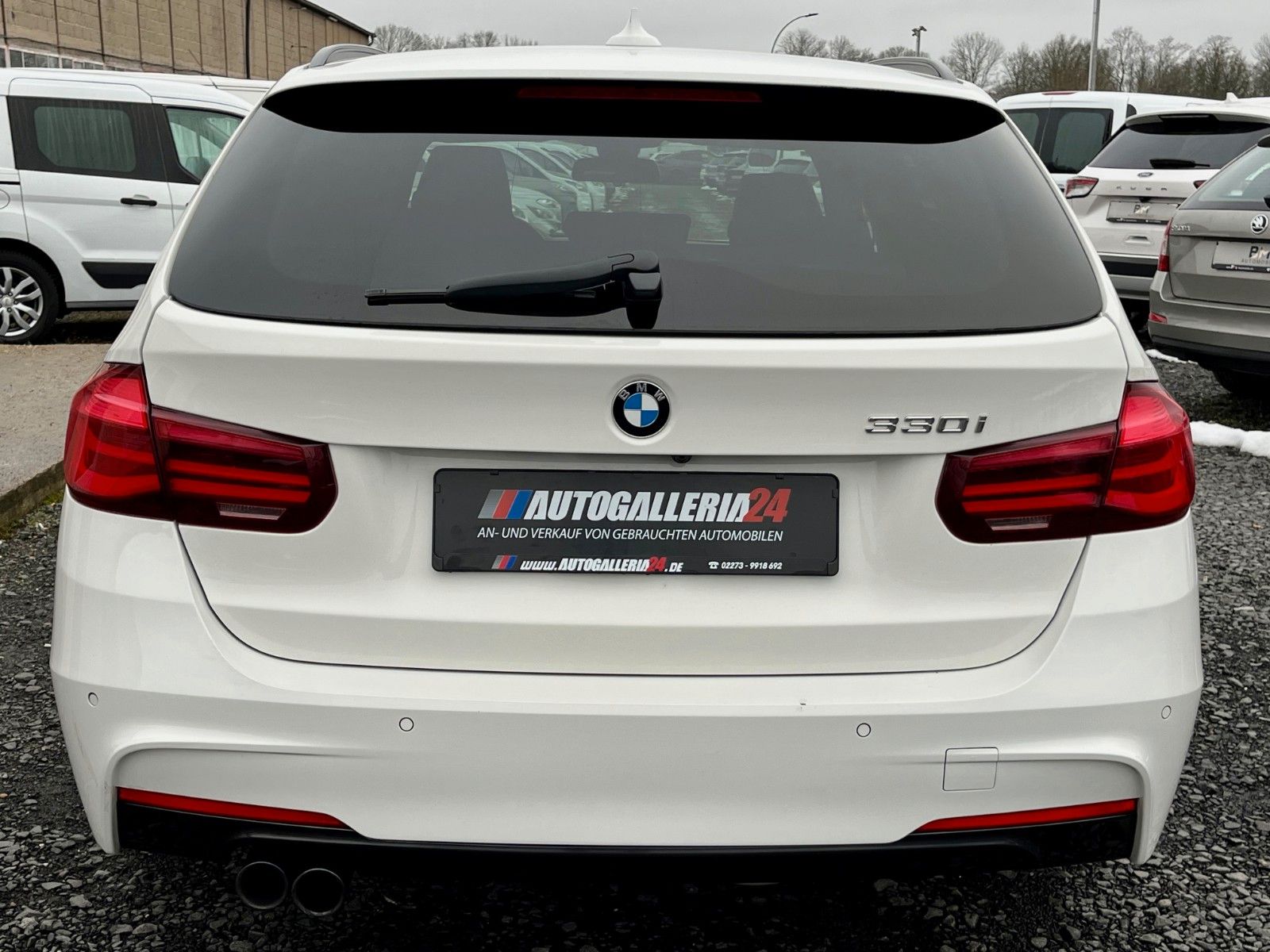 Fahrzeugabbildung BMW 330i Tour Aut M SPORTPAKET Navi Leder HUD VOLL!!