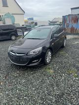 Opel Astra Sports Tourer *TÜV NEU *1.HAND *SCHECKHEFT - Opel aus 2016