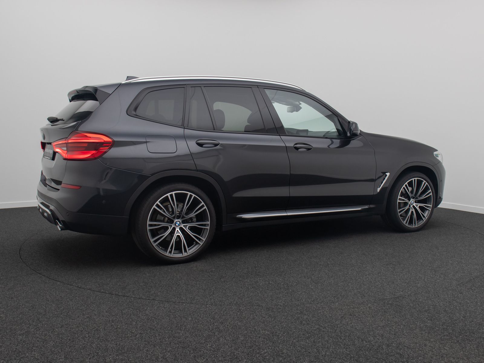 Fahrzeugabbildung BMW X3 xD30i Luxury Line AHK Panorama HUD DAB 21Zoll