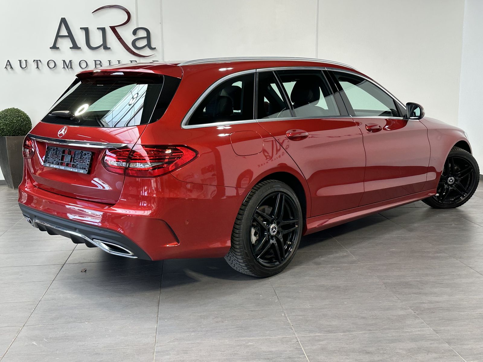 Fahrzeugabbildung Mercedes-Benz C 220d T 4Matic AMG-Line NAV+LED+18ZO+DISTRONIC