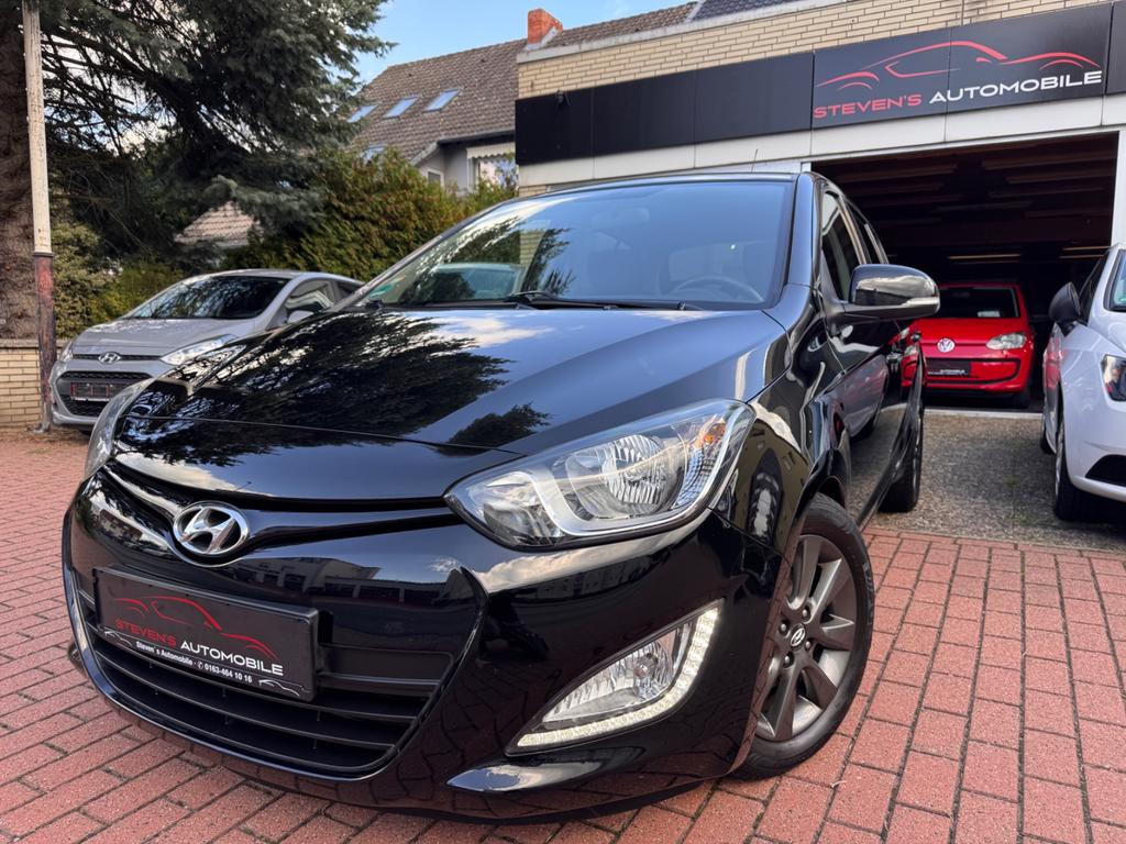 Hyundai i20 1.2 FIFA WM  *62000KM*Sitzhz*Pdc*Temp.*Alus*