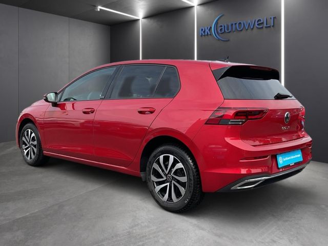 Golf 8 VIII 1.5 eTSI Life Navi StandHZG Rear Vie