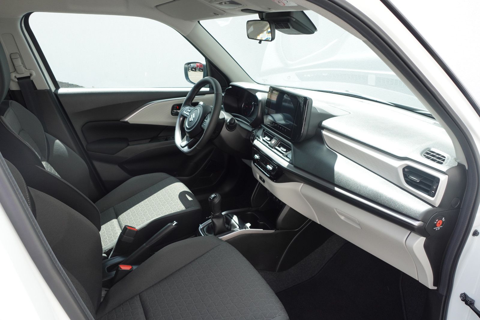 Fahrzeugabbildung Suzuki Swift Comfort+ 1.2 MildHybrid,Navi,Kamera,Sitzhz