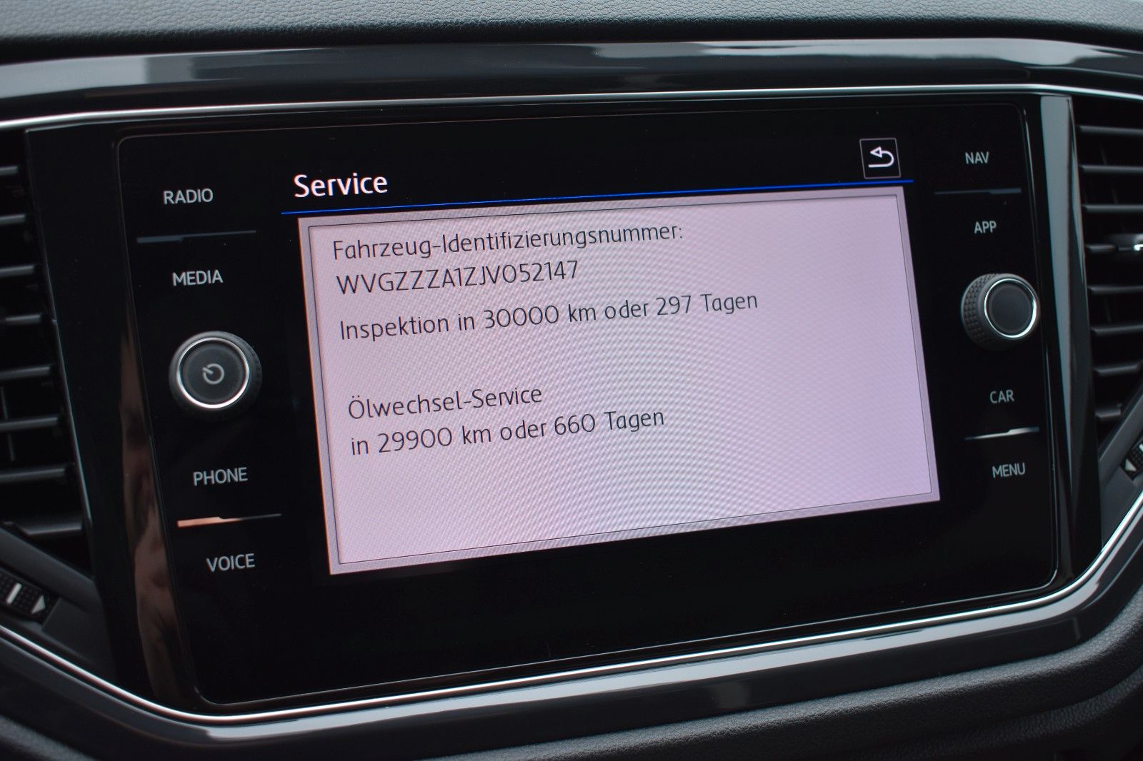 Fahrzeugabbildung Volkswagen T-Roc Sport 4Motion LED AHK Applecar Automatik