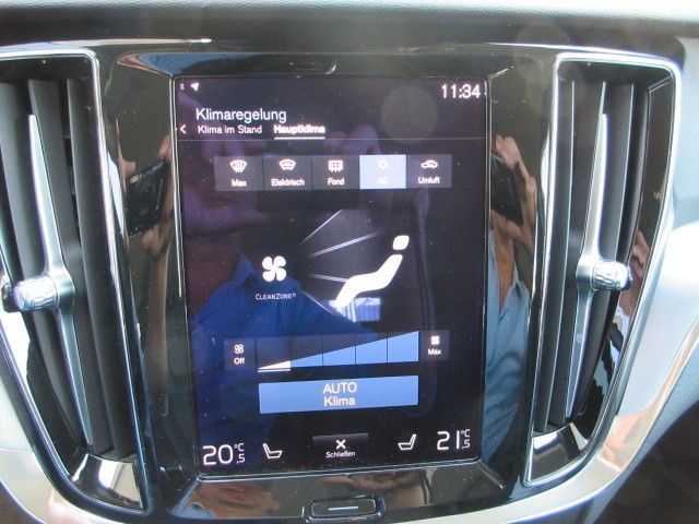 Fahrzeugabbildung Volvo V60 Momentum D3 NAVI/LED/LEDER/SHZ/LHZ/PDC+CAM