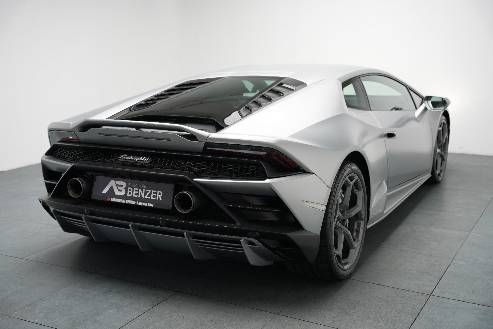 Fahrzeugabbildung Lamborghini Huracán EVO V10 /LIFT/SENSONUM/KAMERA/ACC