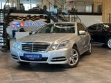 Mercedes-Benz E 200 *AHK*Abstandstempo*Teilleder*Szhz* - silberne Mercedes-Benz E 200