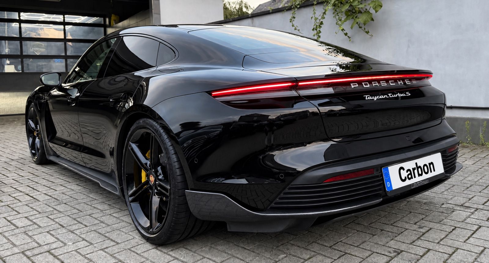 Porsche Taycan Turbo S  Voll Carbon Paket Beifahrer Disp imagem 3