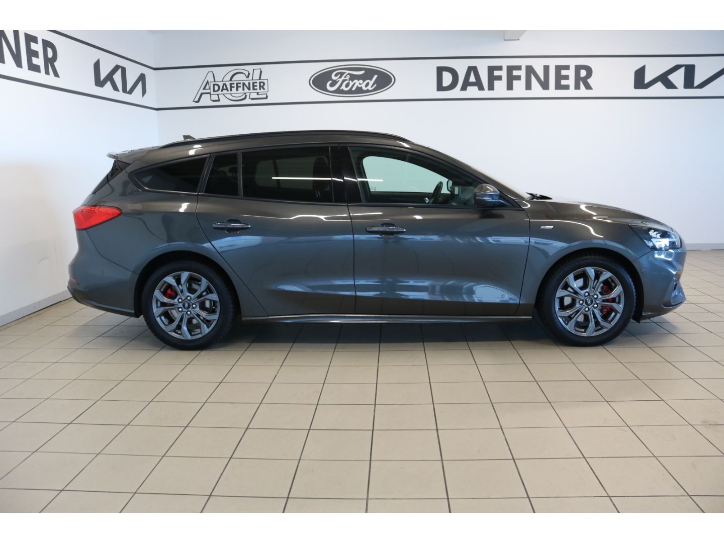 Fahrzeugabbildung Ford Focus Turnier ST-Line Automatik LED Kamera