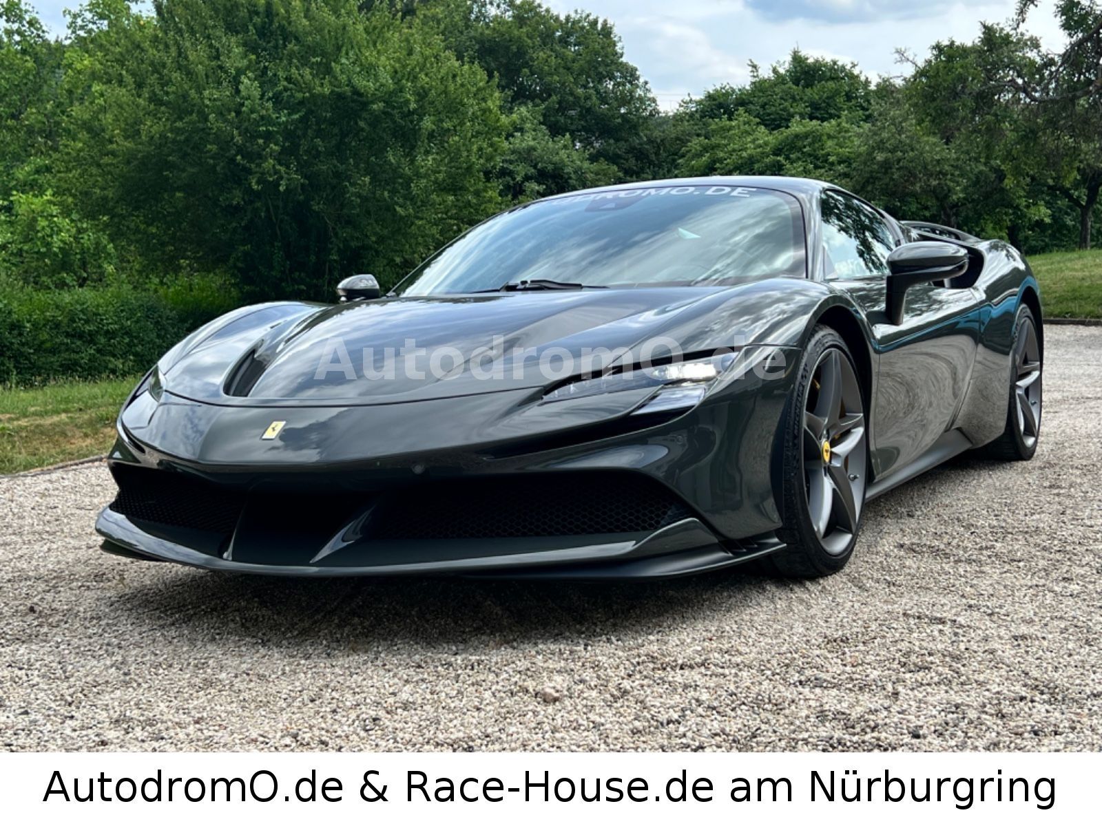 FERRARI SF90