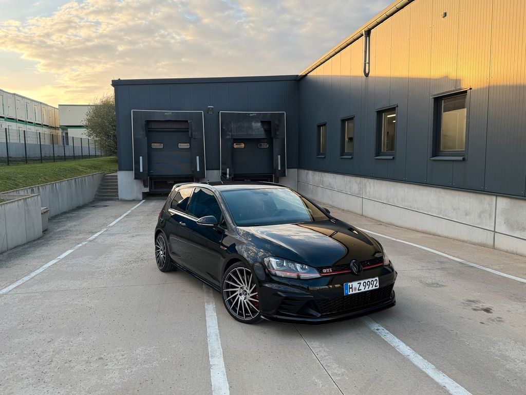 Image of Volkswagen Golf