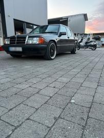 صورة 3 لـ 1985 Mercedes-BENZ E 280