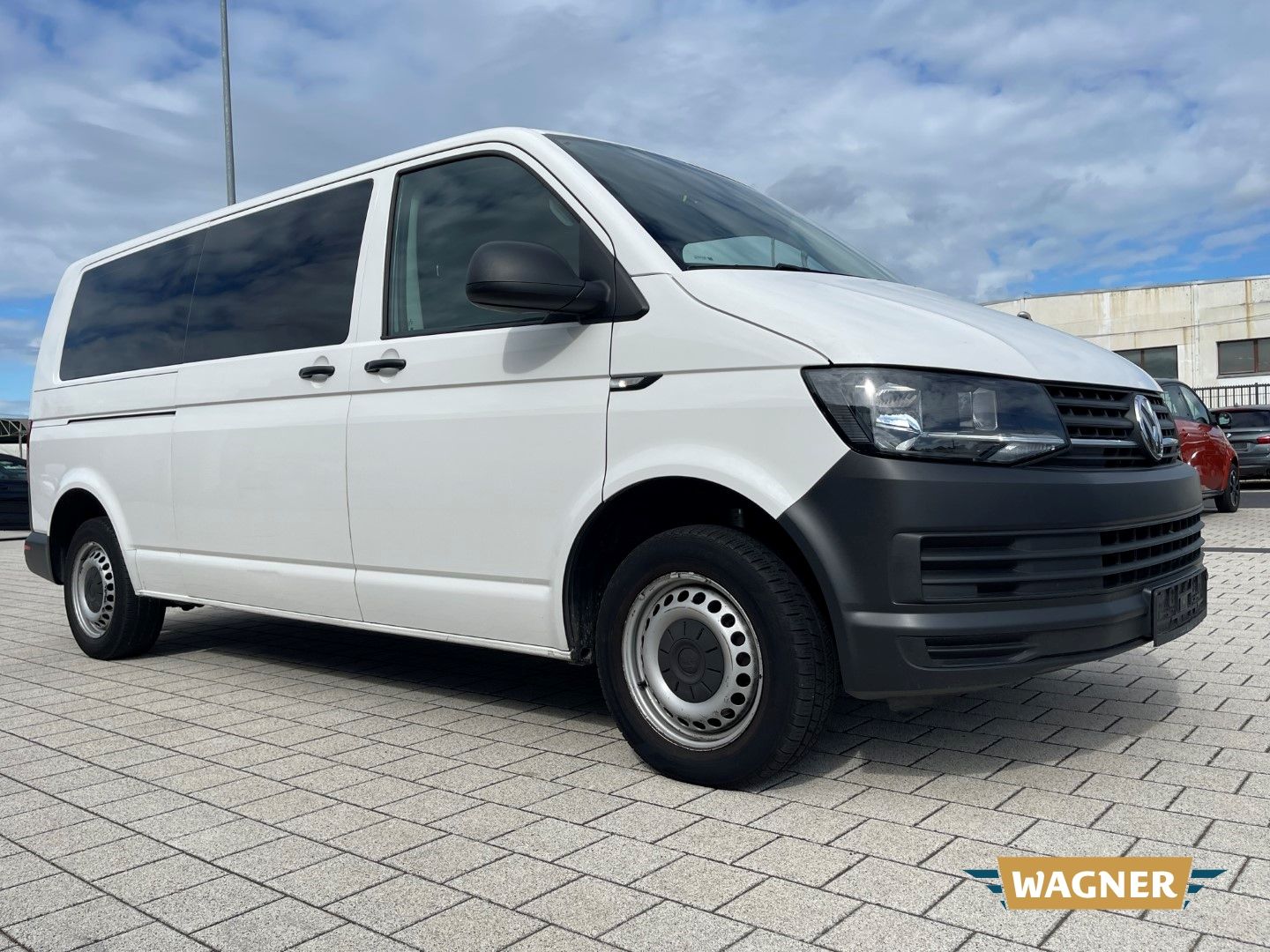 Fahrzeugabbildung Volkswagen T6 Kombi EcoProfi lang 2.0 TDI 8-Sitzer