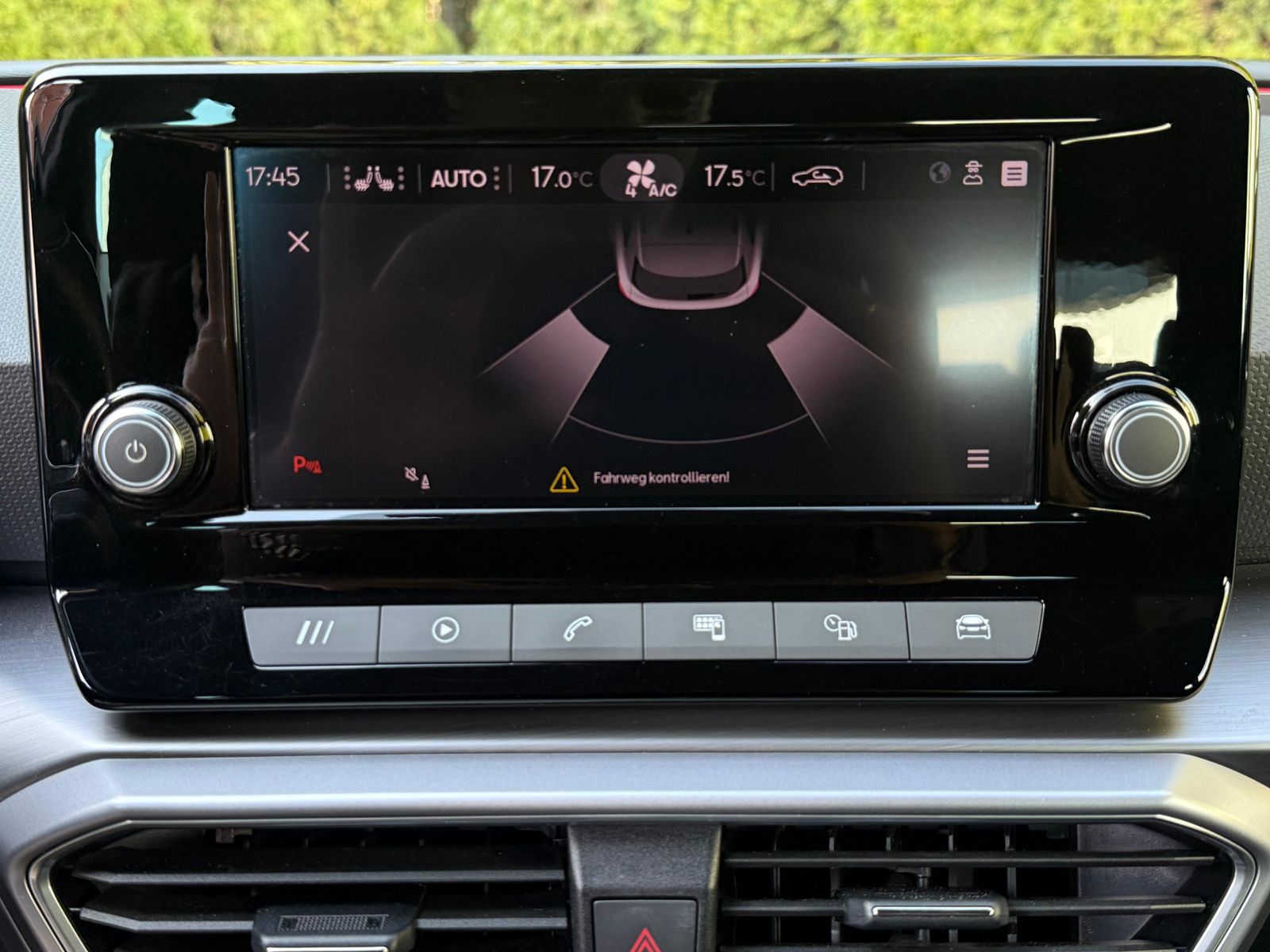 Fahrzeugabbildung SEAT Leon ST 2.0TDI DSG FR-Line LED+SHZ+VIRT+ACC+MEMO