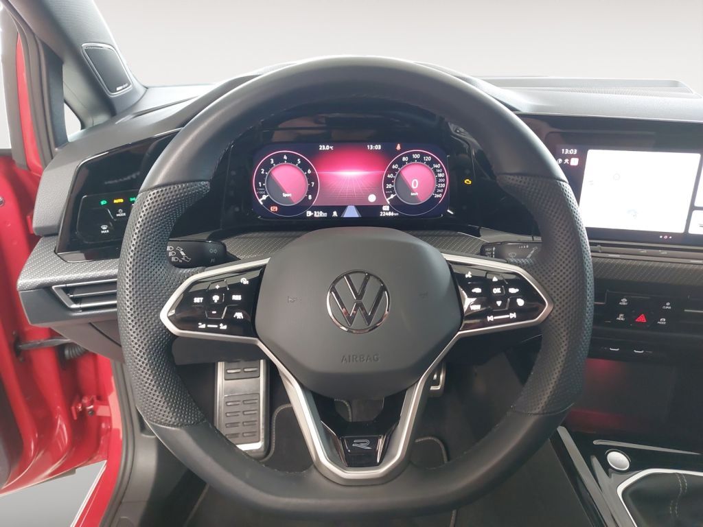 Fahrzeugabbildung Volkswagen Golf 1.5 TSI R-Line