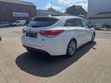 Hyundai i40 cw FIFA Sitzhz Kamera Navi PDC vo+ht AHK - Hyundai i40 mit Diesel-Antrieb: Kombi