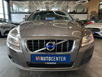 Volvo V70 Kombi Momentum *Leder*