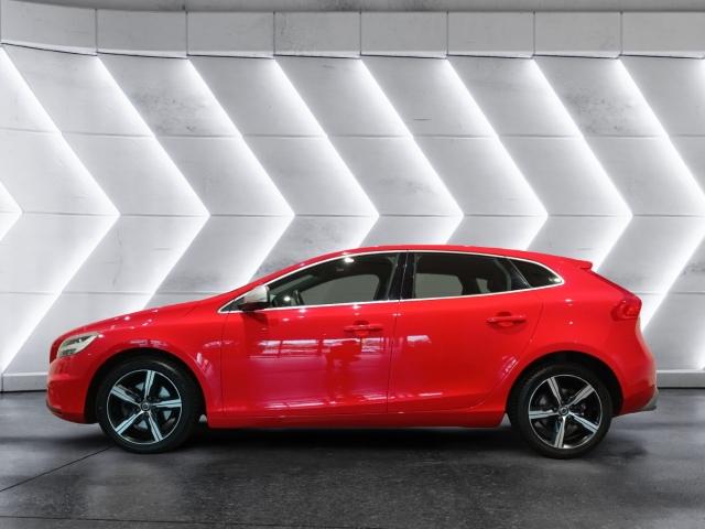 Volvo V40 T2 ''R-DESIGN'' Parksensoren Sitzheizung Kli