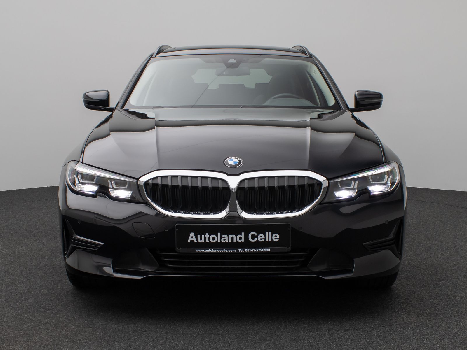 Fahrzeugabbildung BMW 330i Panorama Komfort Leder Sportsitz Stop&Go