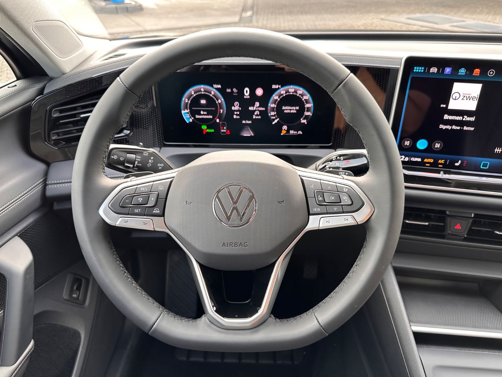 Fahrzeugabbildung Volkswagen Tiguan 1.5 eTSI Life DSG AHK/360°/APP/ACC/Keyles