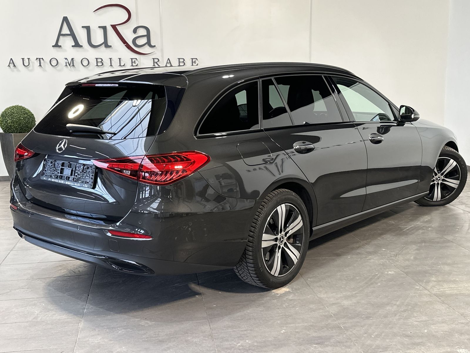 Fahrzeugabbildung Mercedes-Benz C 220d T Avantgarde NIGHT-PAKET+NAV+LED+KAM+17ZO