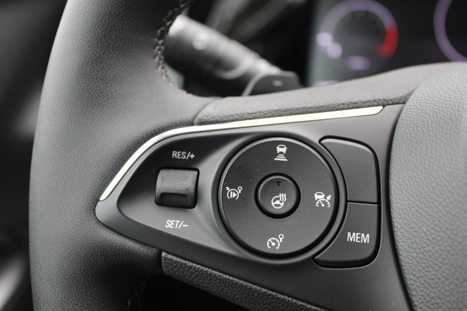 Fahrzeugabbildung Opel Grandland*SHZ*LHZ*360°Kamera*PDC*LED*Keyless