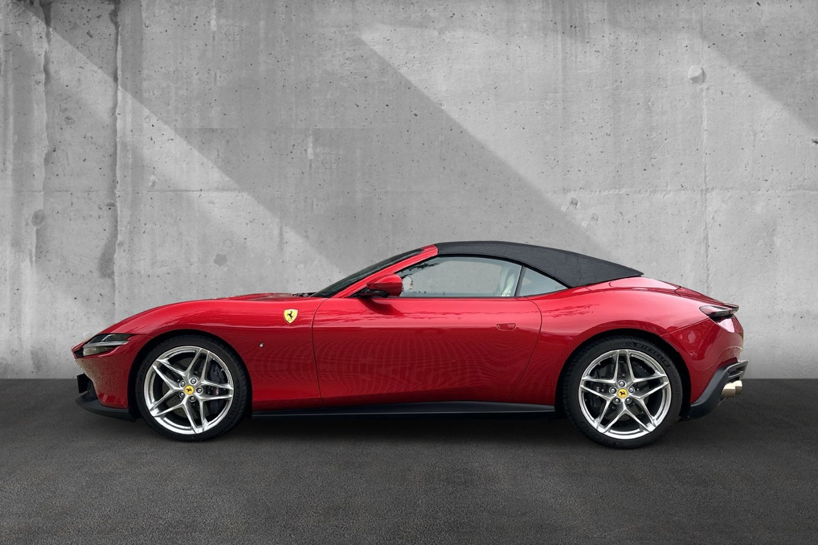 Fahrzeugabbildung Ferrari Roma Spider*dt. Auto*360° Kam*Belüftet*Neck Warm