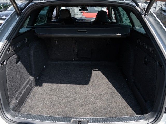Superb Combi 2.0 TDI Sportline DSG MATRIX+DCC+NA