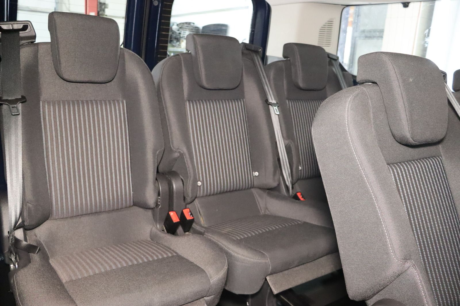 Fahrzeugabbildung Ford Transit Custom Kombi 310 L1 H1 Trend 2.0 EcoBlue