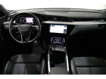 Audi Q8 e-tron - 8