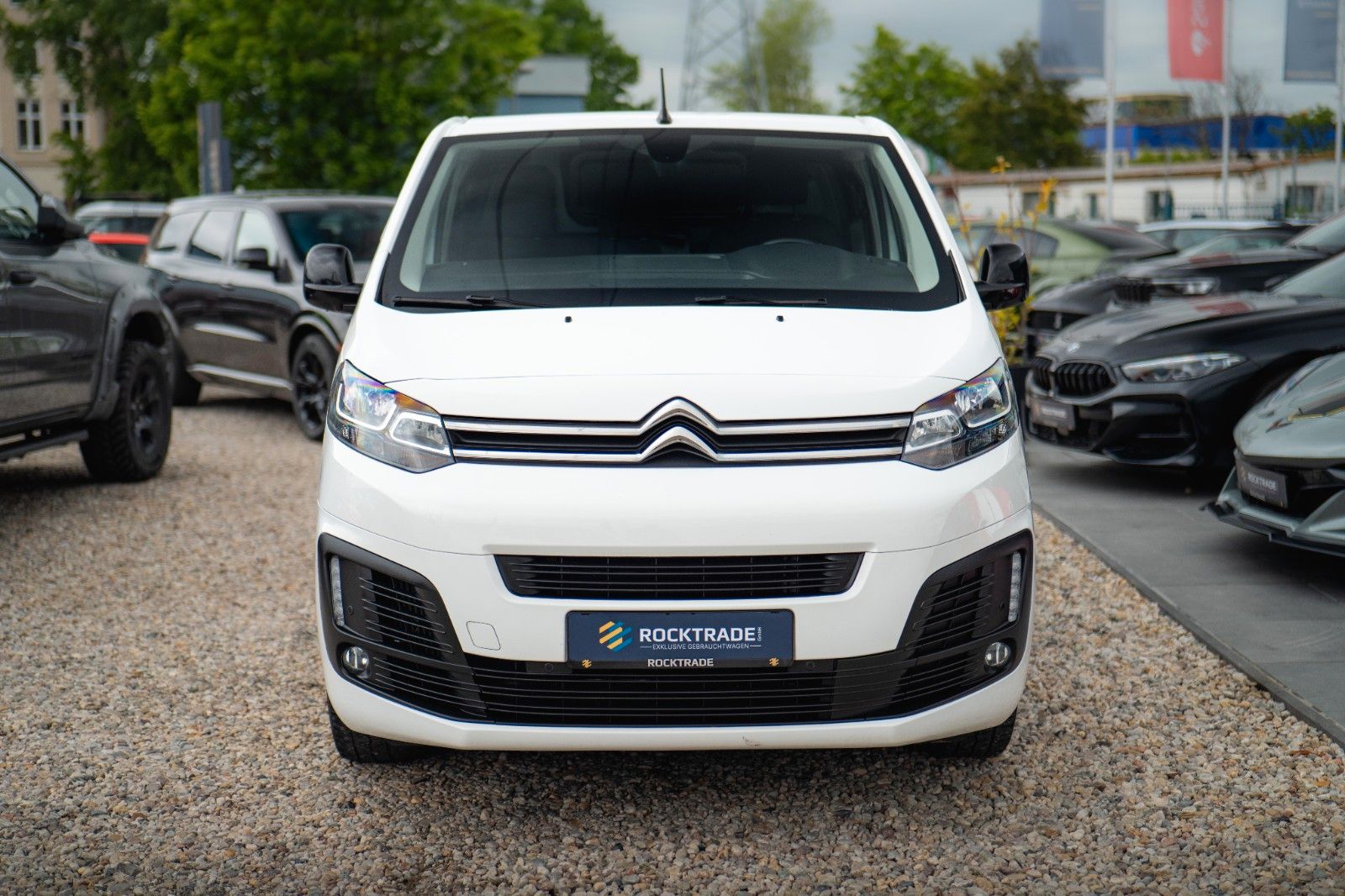 Fahrzeugabbildung Citroën Jumpy Kasten Club M Automatik *Regalsystem*360°*