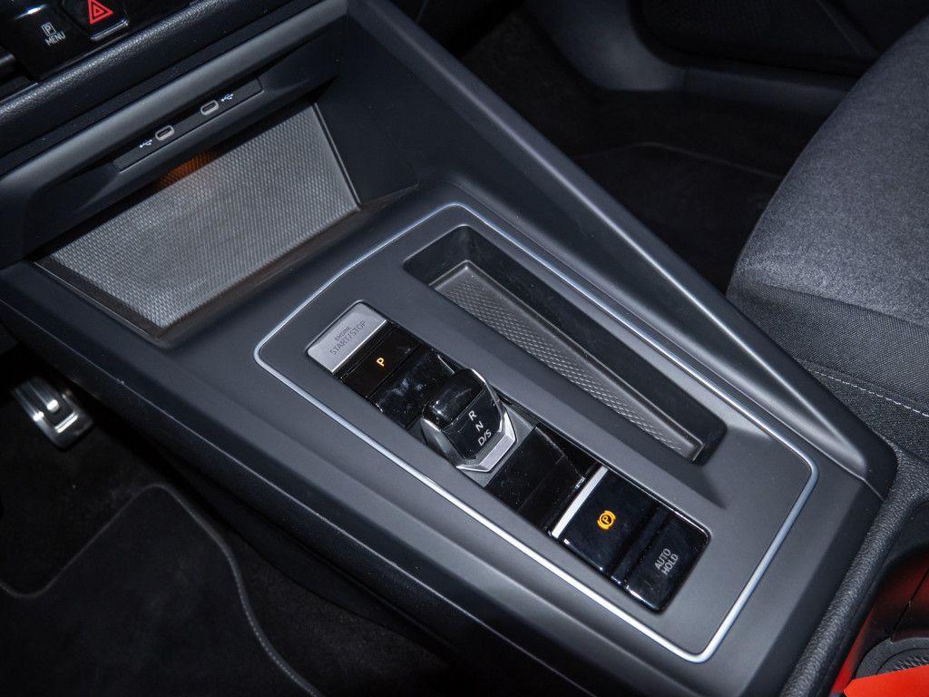 Volkswagen Golf VIII 1.0 eTSI Move LED APP LaneAssist SHZ, миниатюра 14