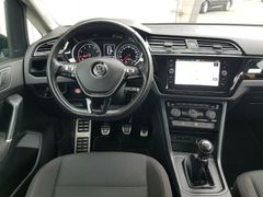 Fahrzeugabbildung Volkswagen Touran 1.4 TSI Sound Navi LED SiHz PDC ACC